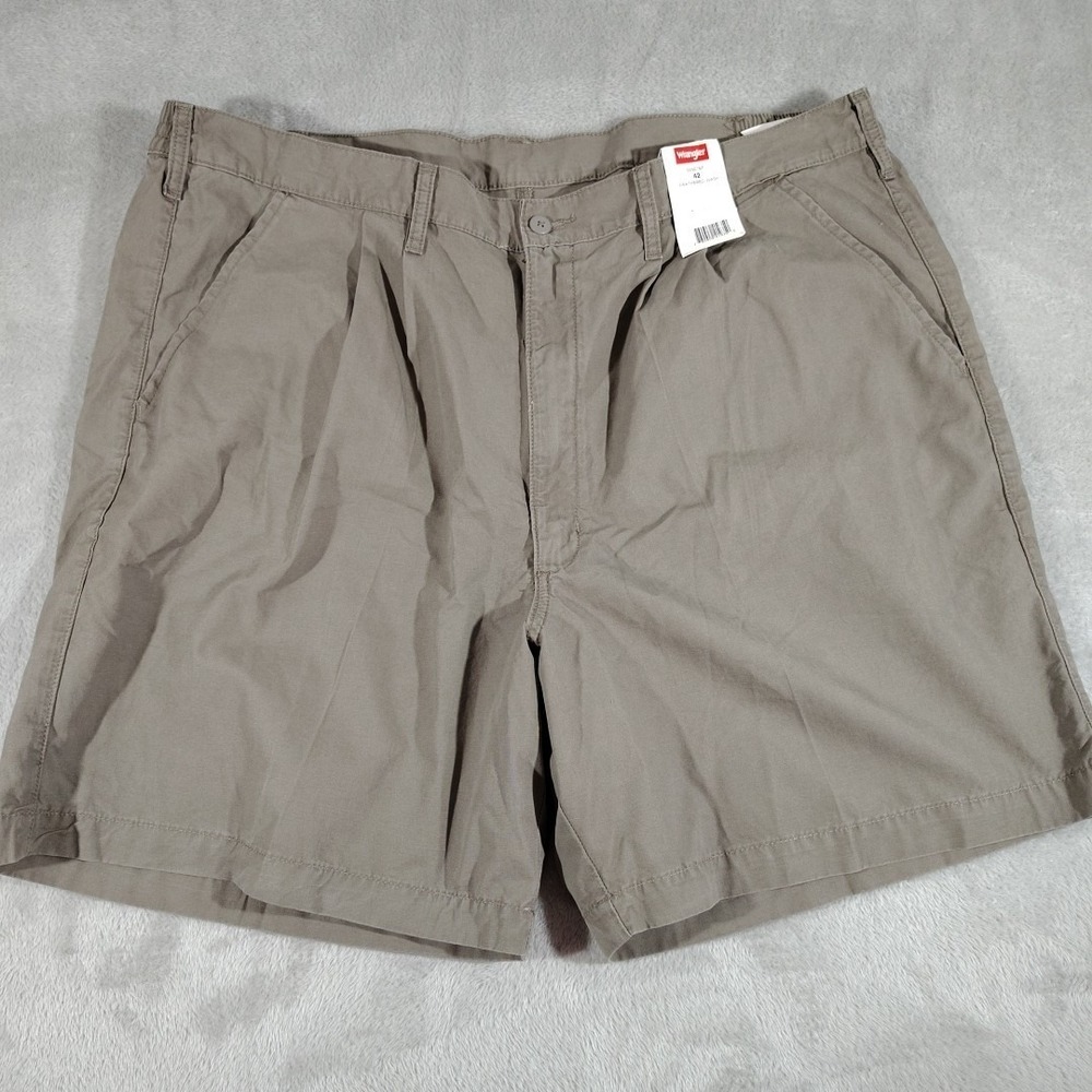 Wrangler Shorts Men 42/7 Gray Pleated Side Elastic Knee Length Classic Preppy